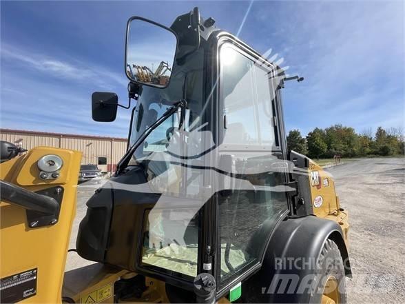 CAT 906M Pyöräkuormaajat