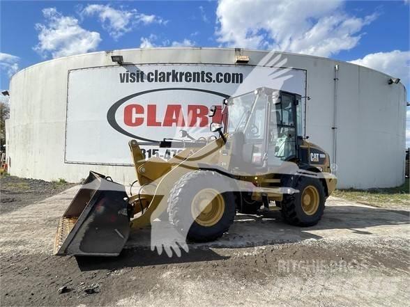 CAT 908M Pyöräkuormaajat