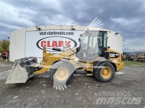 CAT 908M Pyöräkuormaajat