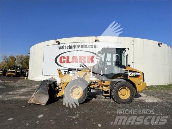 CAT 908M Pyöräkuormaajat
