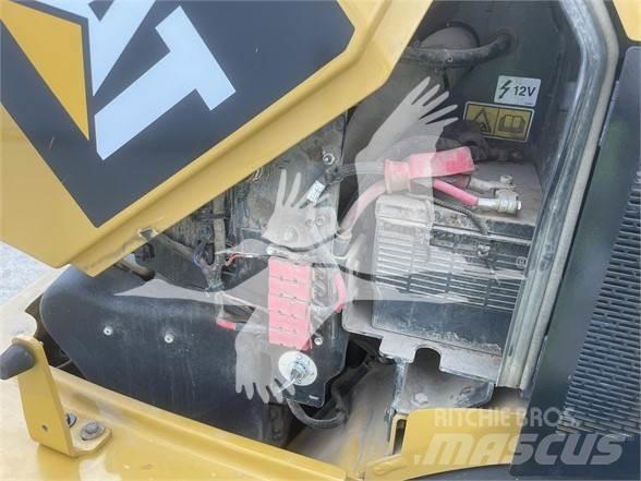CAT 908M Pyöräkuormaajat