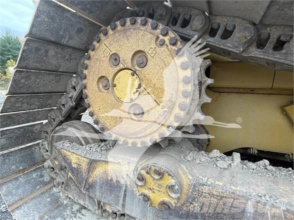 CAT D6T LGP Telaketjupuskutraktorit