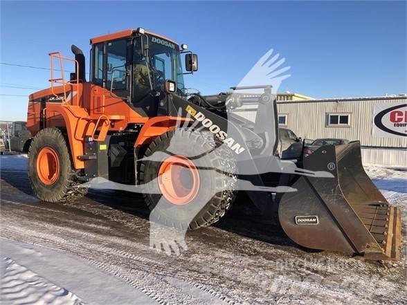 Doosan DL300 Pyöräkuormaajat