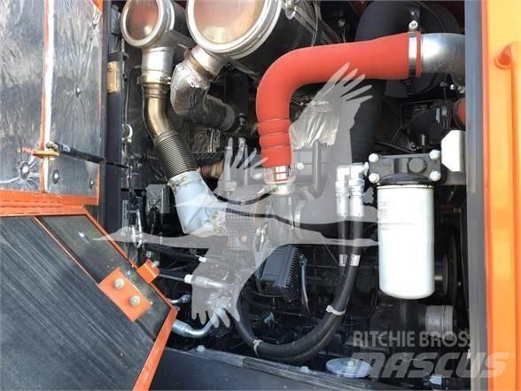 Doosan DL300 Pyöräkuormaajat