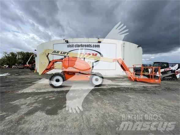 JLG 600AJ Kuukulkijat