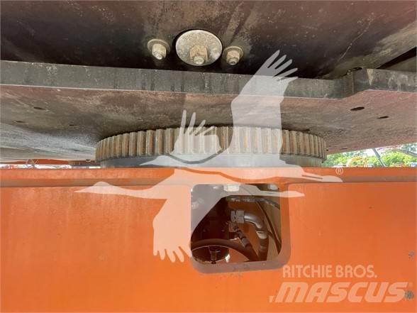 JLG 860SJ Teleskooppipuominostimet