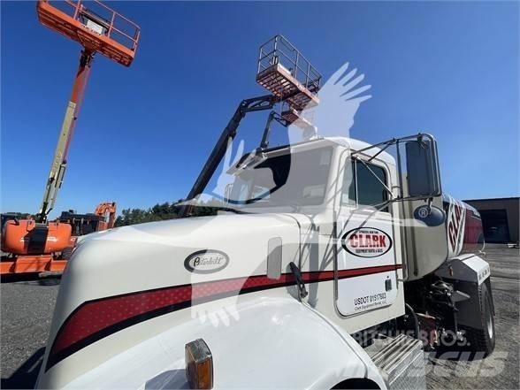 Peterbilt 330 Vesisäiliöautot