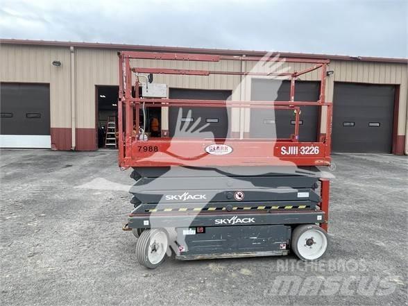 SkyJack SJ3226 Saksilavat
