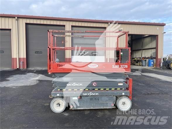 SkyJack SJ3226 Saksilavat