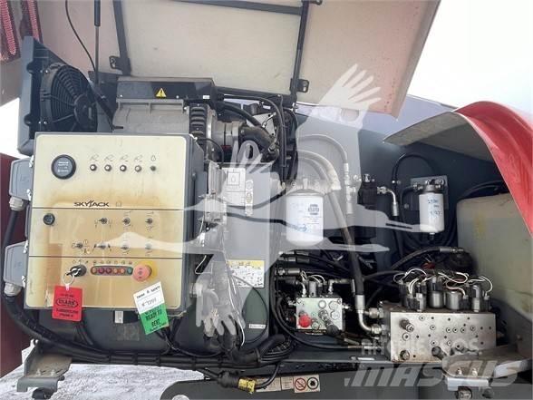 SkyJack SJ66T Teleskooppipuominostimet