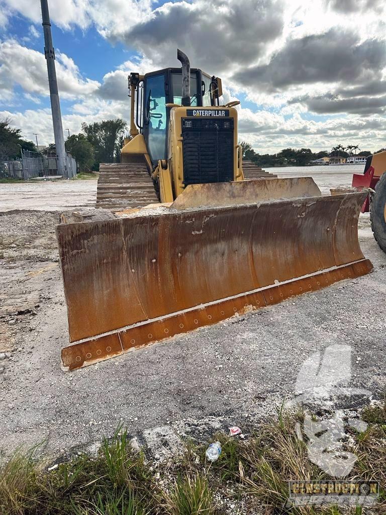 CAT D 6 N Telaketjupuskutraktorit