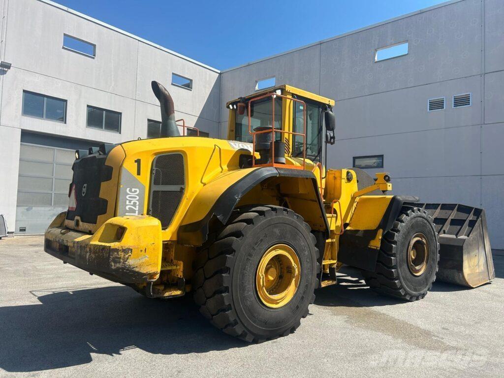 Volvo L250G Pyöräkuormaajat