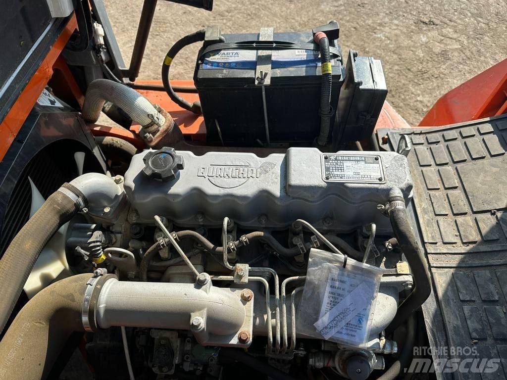 Heli CPD 30 Dieseltrukit