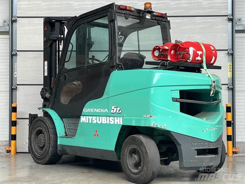 Mitsubishi FG 55 N Nestekaasutrukit