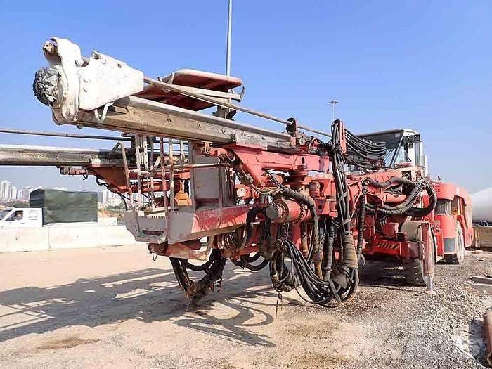 Sandvik DT821 C Avolouhintaporauslaitteet
