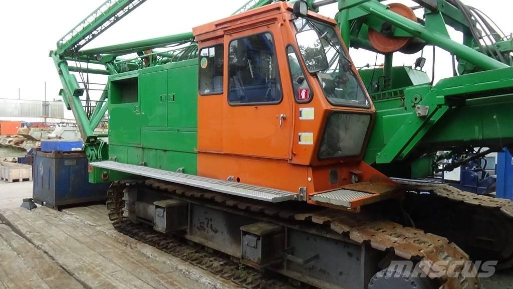 Hitachi KH 180-3 GLS Paalutuskoneet