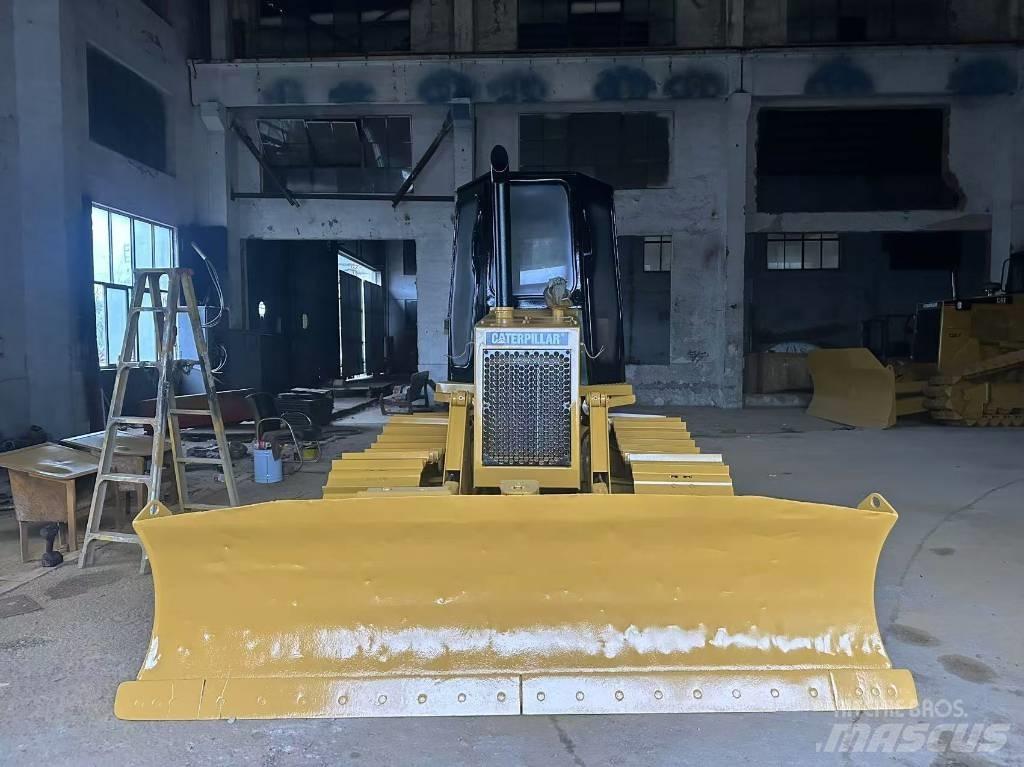 CAT D 4 C Telaketjupuskutraktorit