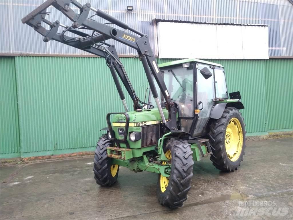 John Deere 1850 Traktorit