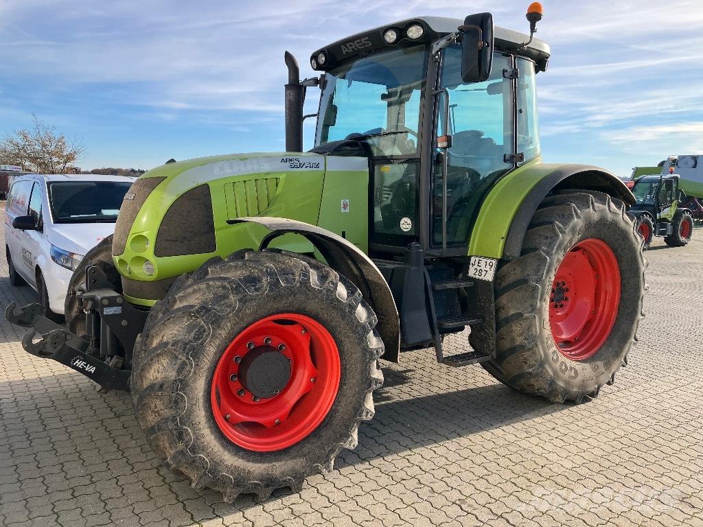 CLAAS Ares 697 ATZ Traktorit