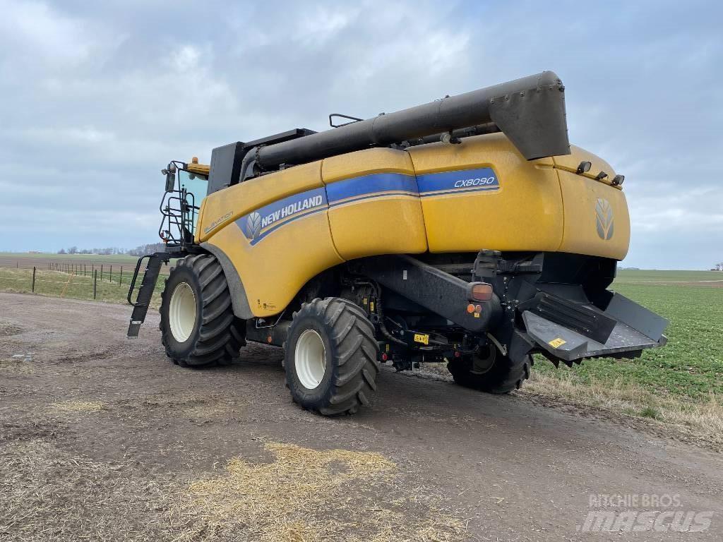 New Holland CX 8090 Leikkuupuimurit