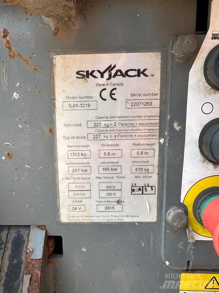 SkyJack SJ 3219 Saksilavat