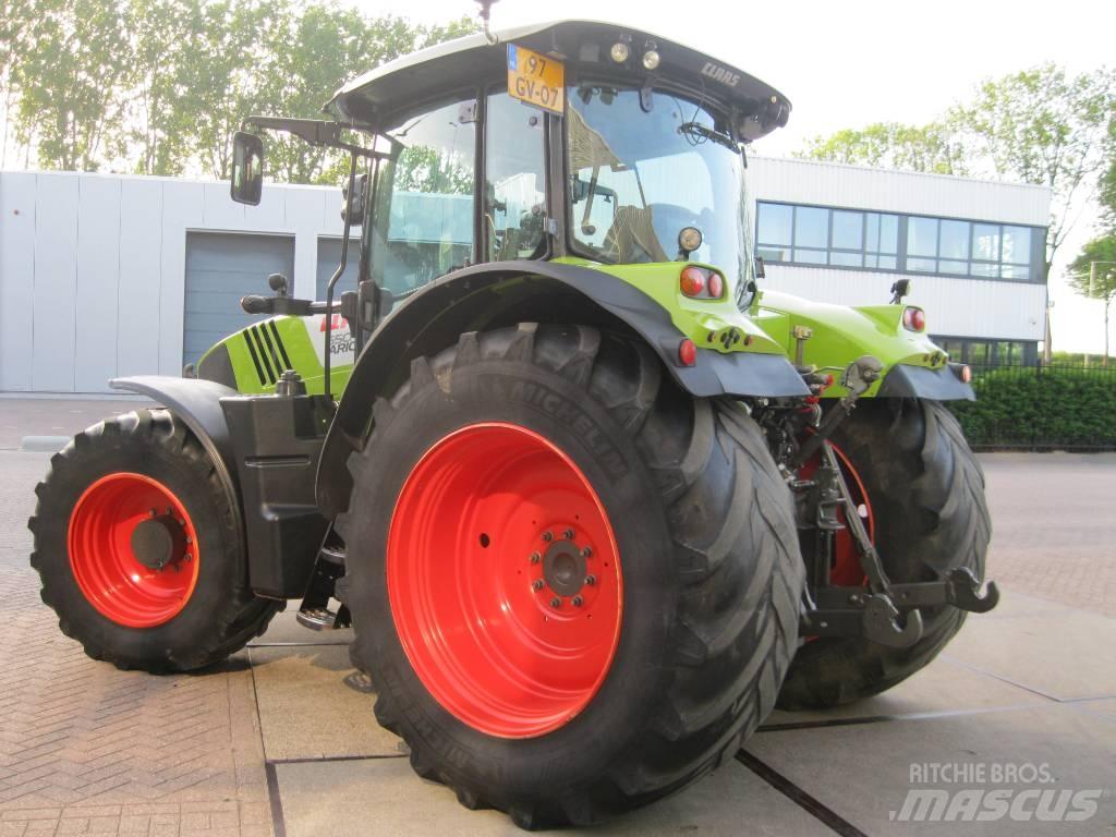CLAAS Arion 650 CIS Traktorit