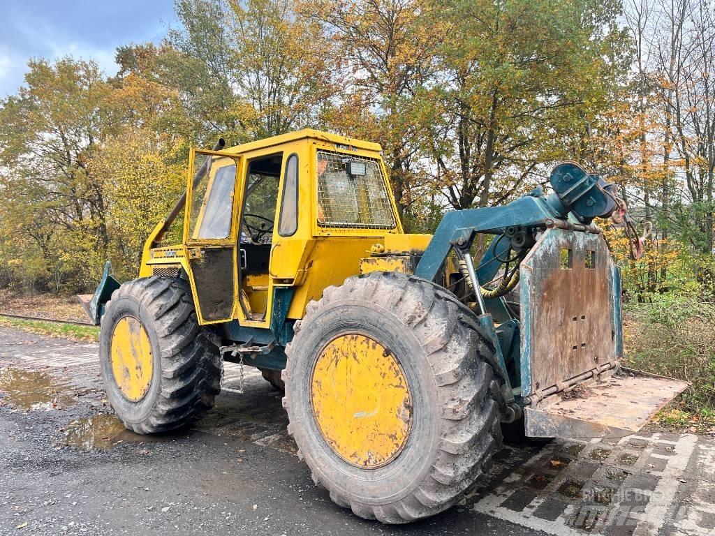 HSM 906 Metsätraktorit