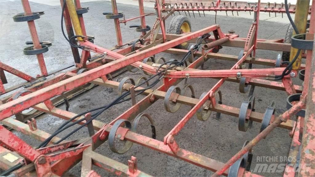 Väderstad NZ 600 Kylvölannoittimet