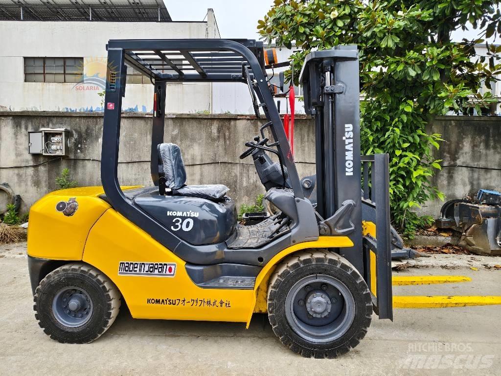 Komatsu FD 30 T-17 Dieseltrukit