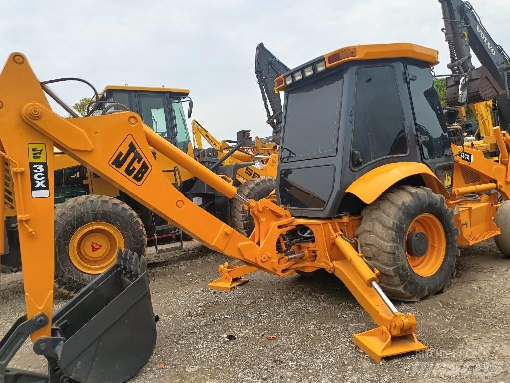 JCB 3 CX Pyöräkuormaajat