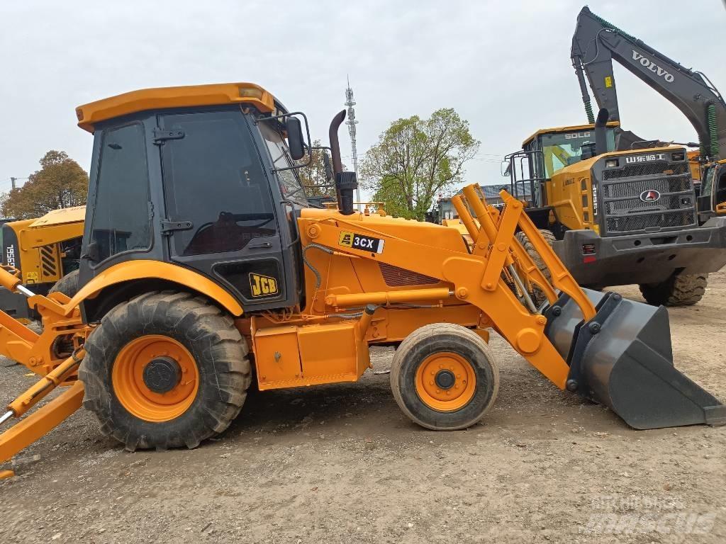 JCB 3 CX Pyöräkuormaajat