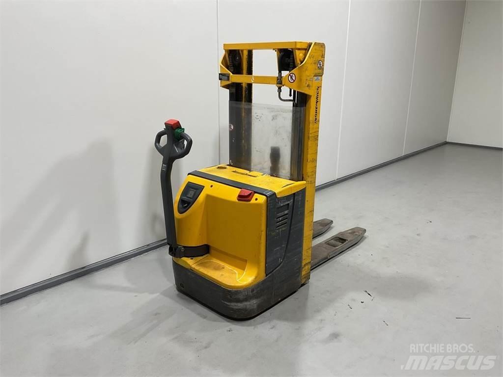 Jungheinrich EJC12 Ajettavat pinoamisvaunut