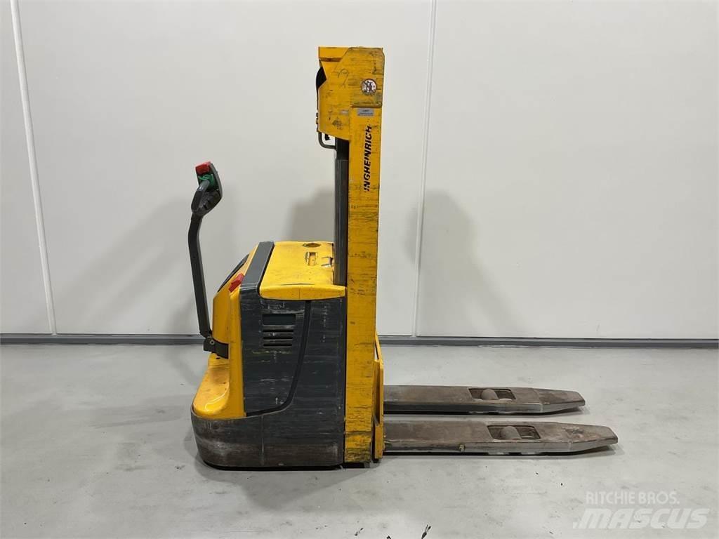 Jungheinrich EJC12 Ajettavat pinoamisvaunut