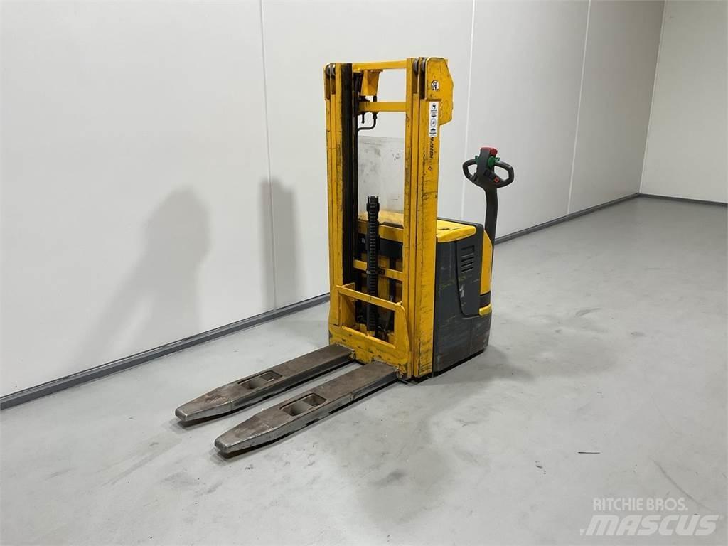 Jungheinrich EJC12 Ajettavat pinoamisvaunut