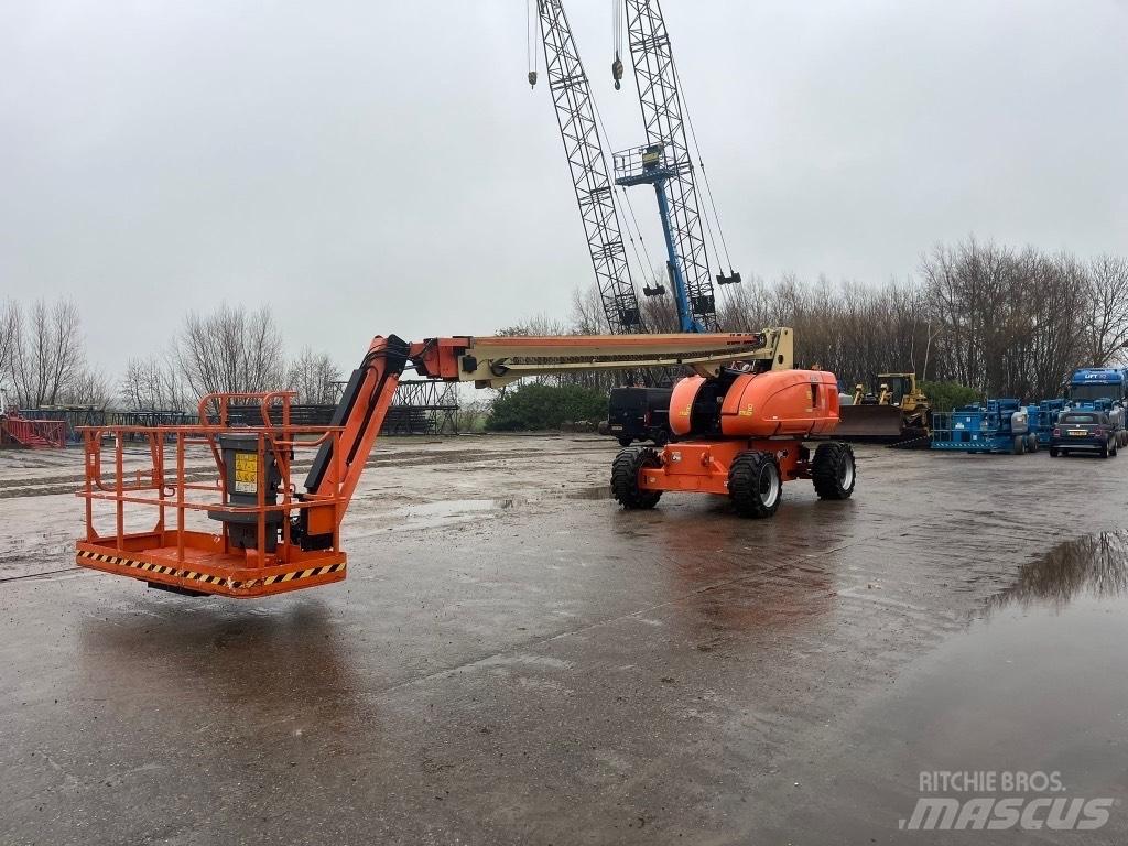 JLG 860 SJ Teleskooppipuominostimet