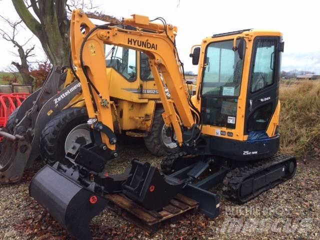 Hyundai R25 AK Minikaivukoneet < 7t