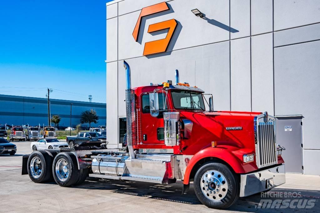 Kenworth W 900 Vetopöytäautot