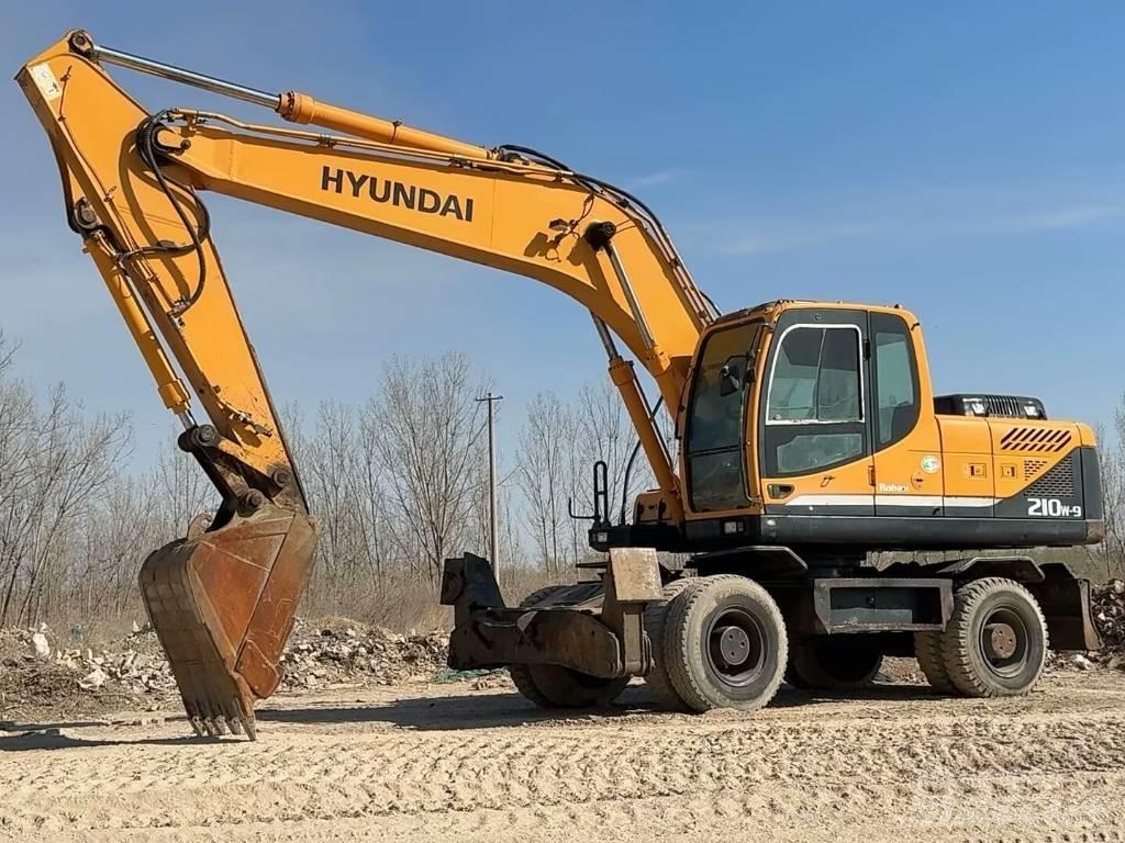 Hyundai R210W-9 Pyöräkaivukoneet
