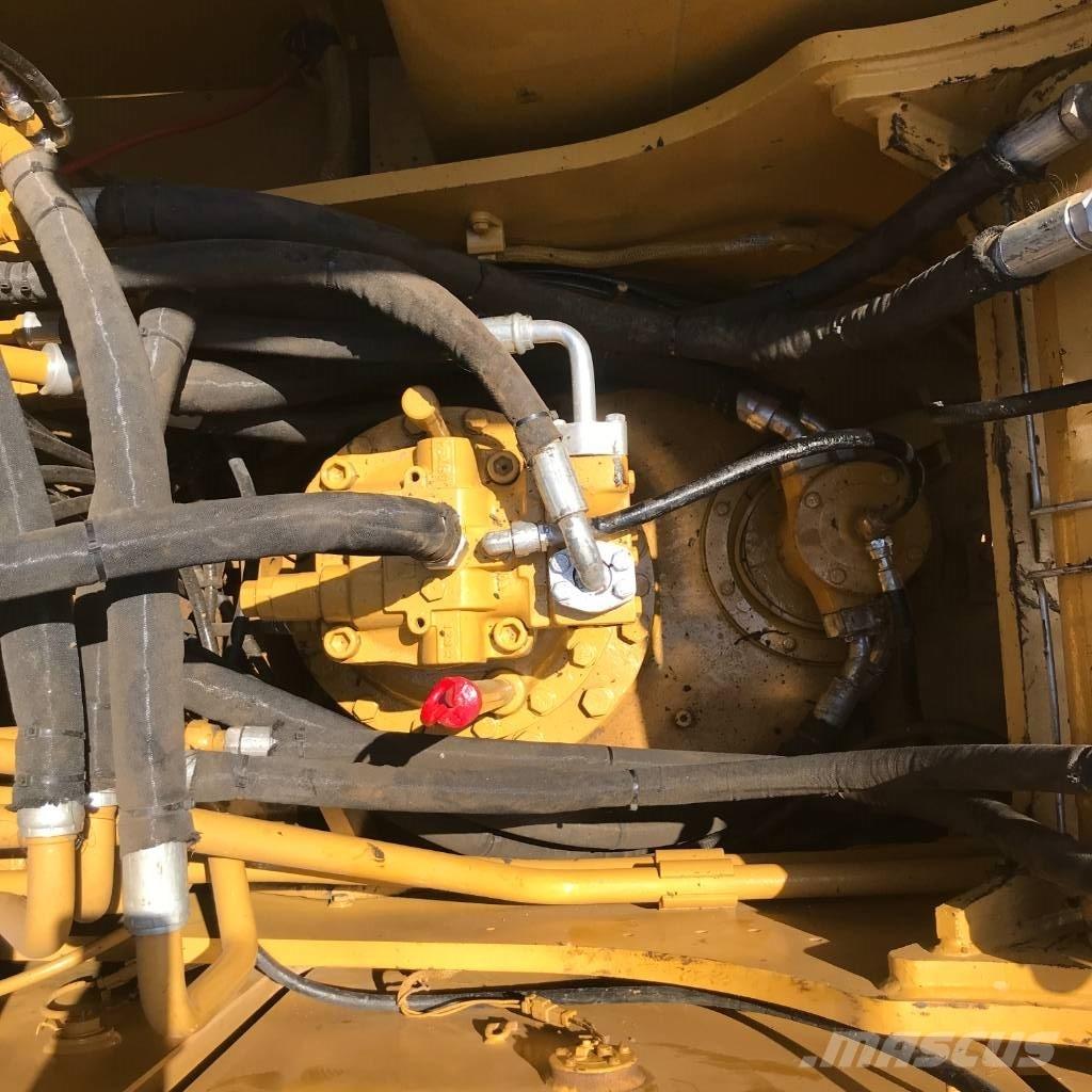 CAT 320 D Amfibio-kaivinkoneet