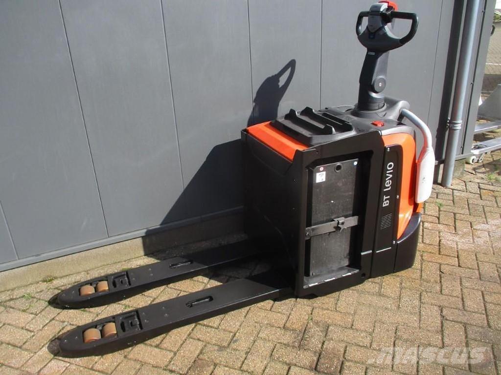 Toyota LPE200 Lavansiirtotrukit ajotasolla