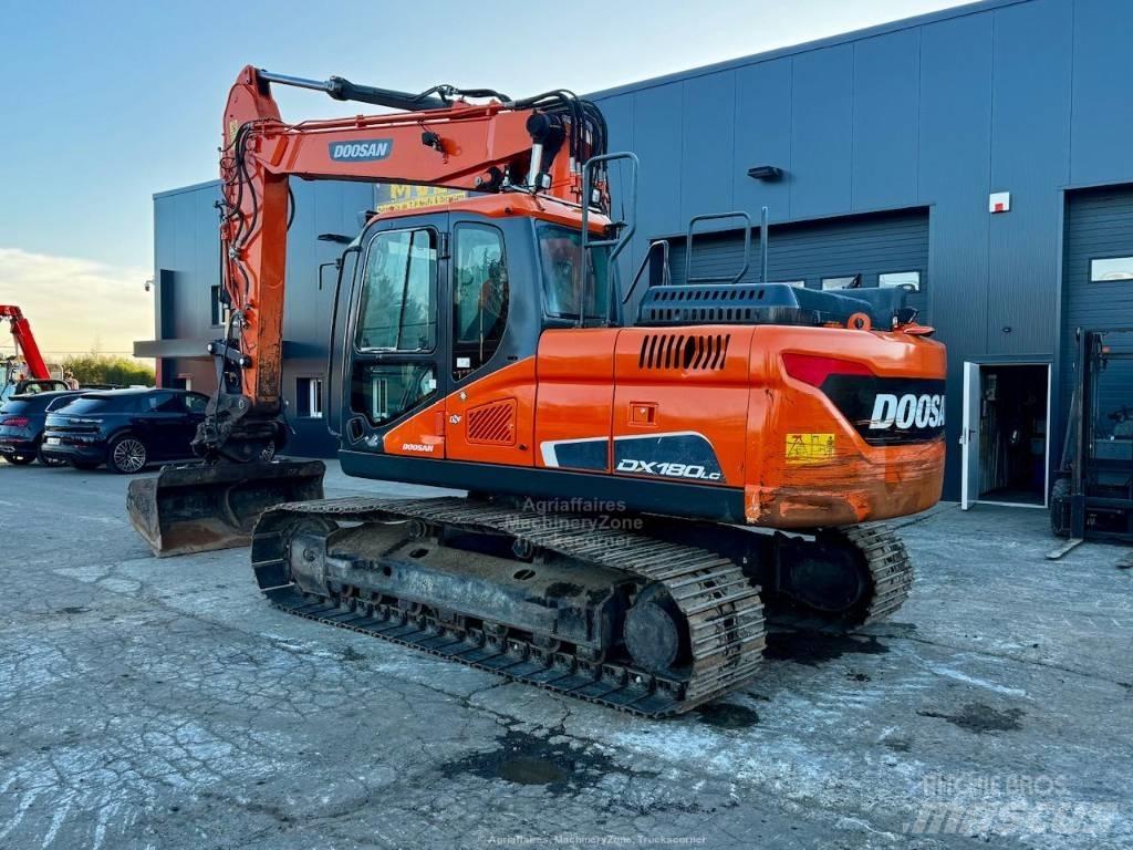 Doosan DX 180 LC Telakaivukoneet