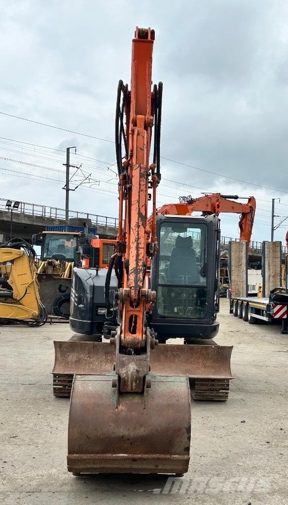 Hitachi Zaxis 85 USB Midikaivukoneet 7t - 12t