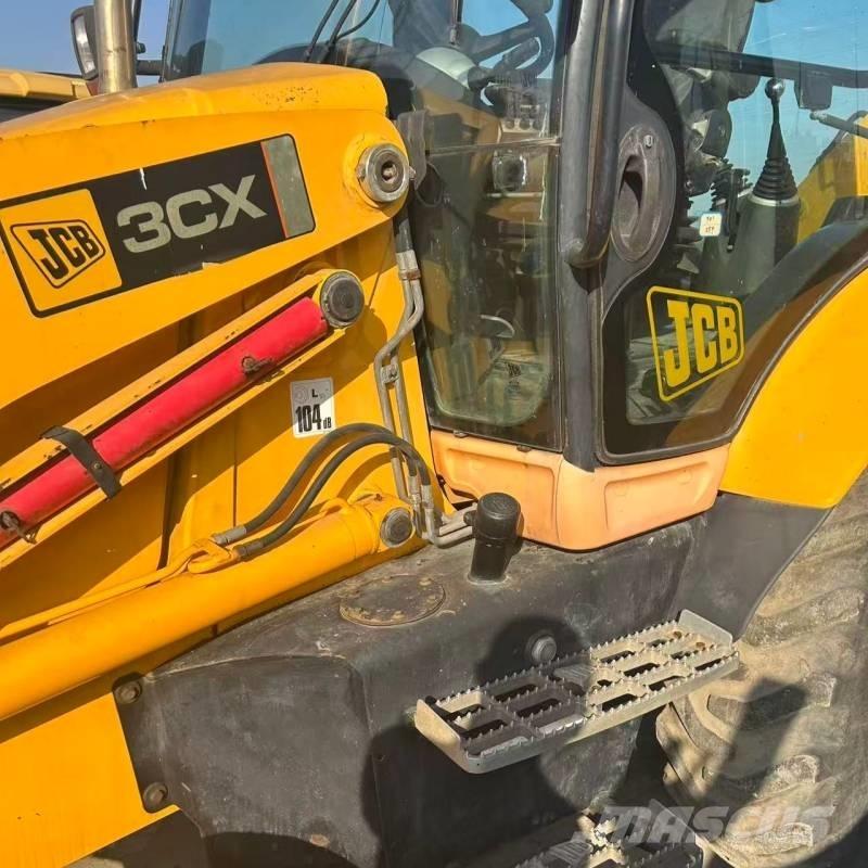 JCB 3 CX Kaivurikuormaajat