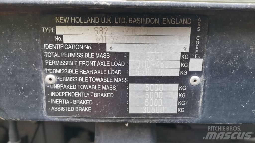 New Holland M160 Traktorit