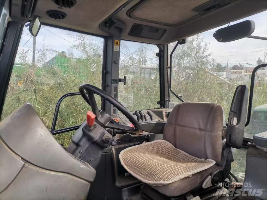 New Holland M160 Traktorit