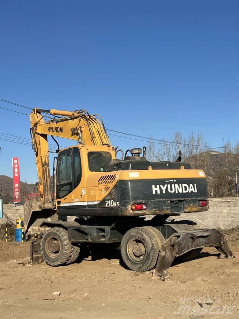 Hyundai R210W-9 Pyöräkaivukoneet
