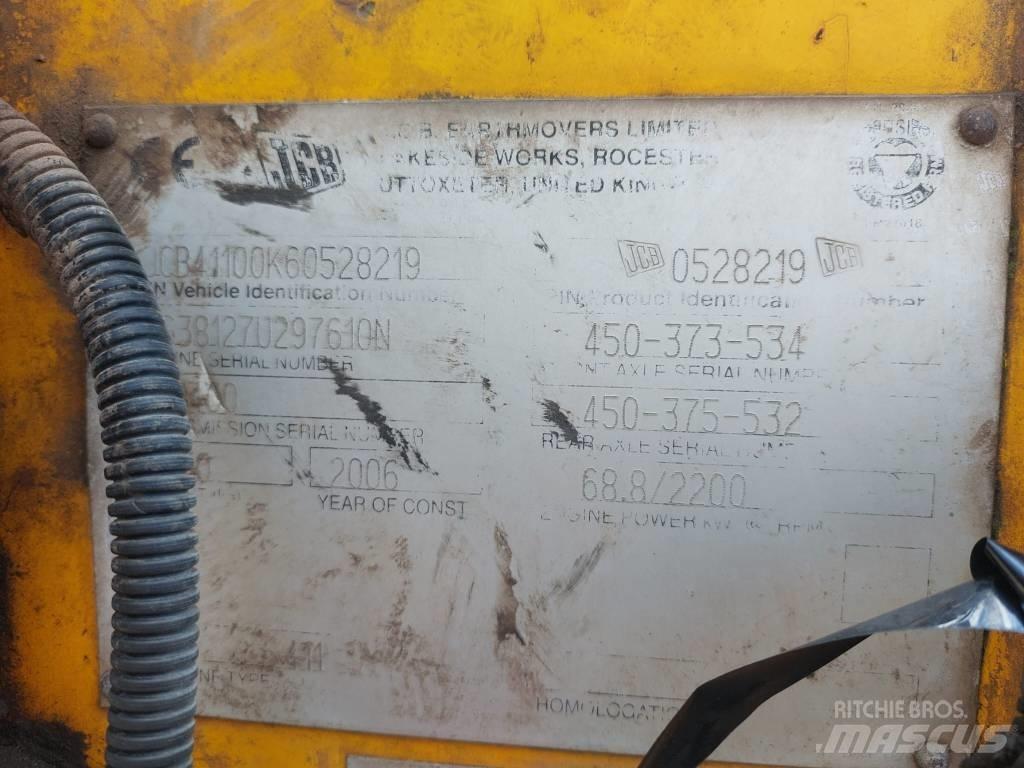 JCB 411 Pyöräkuormaajat