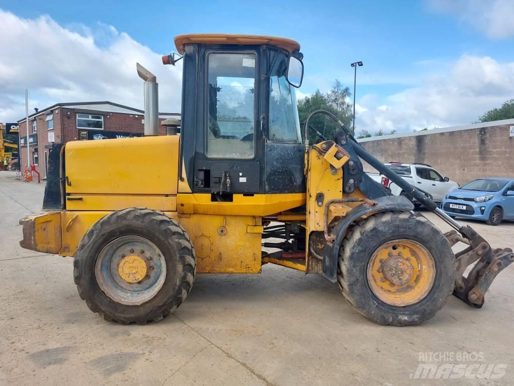 JCB 411 Pyöräkuormaajat