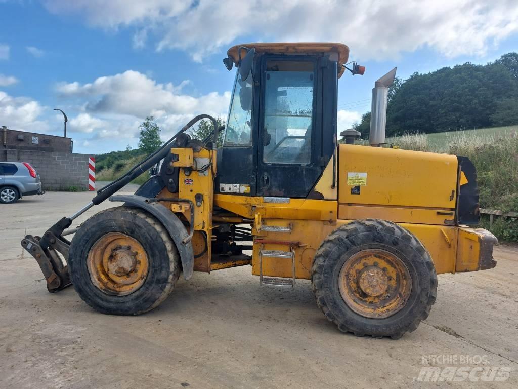 JCB 411 Pyöräkuormaajat