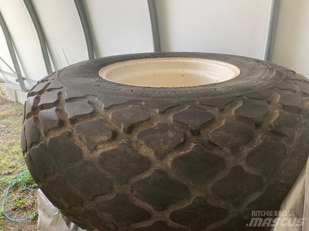Trelleborg 23.1 26 Renkaat ja vanteet